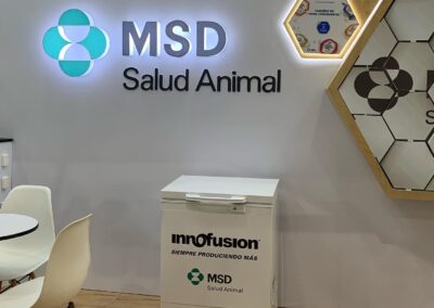 Alquiler de Congeladores de diferentes tamaños Personalizados con tu Marca. Paletas Publicitarias, Paletas Artesanales, Paletas de Fruta.